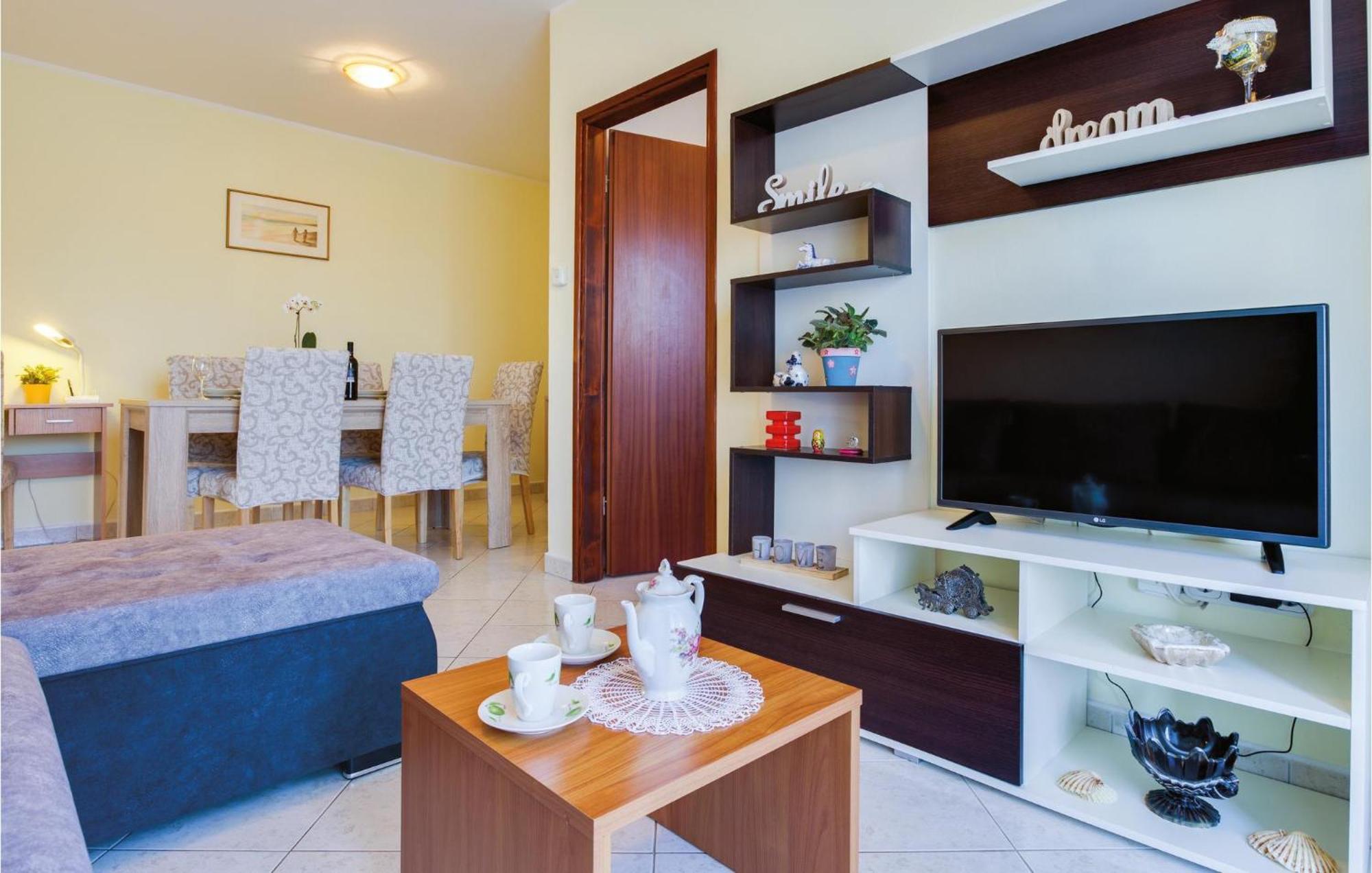 Appartement Amazing In With Kitchen